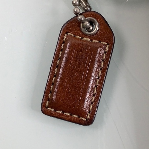 Coach Signature patter leather trim wristlet size 7.5 X 4 - Picture 4 of 13